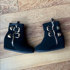 Toddler Wedge Boots 9T